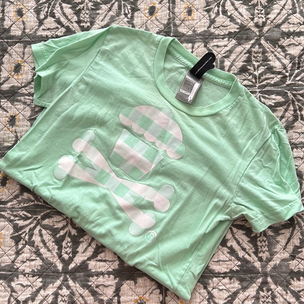 • EUC • Johnny Cupcakes T-shirt • Sz. S